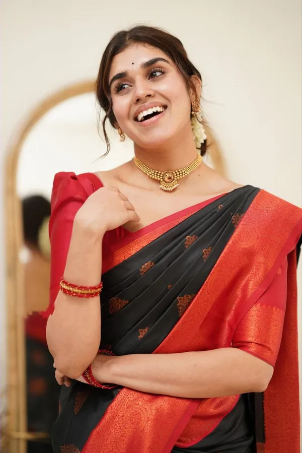 BLACK_KANJIVARAM_SILK__SAREE
